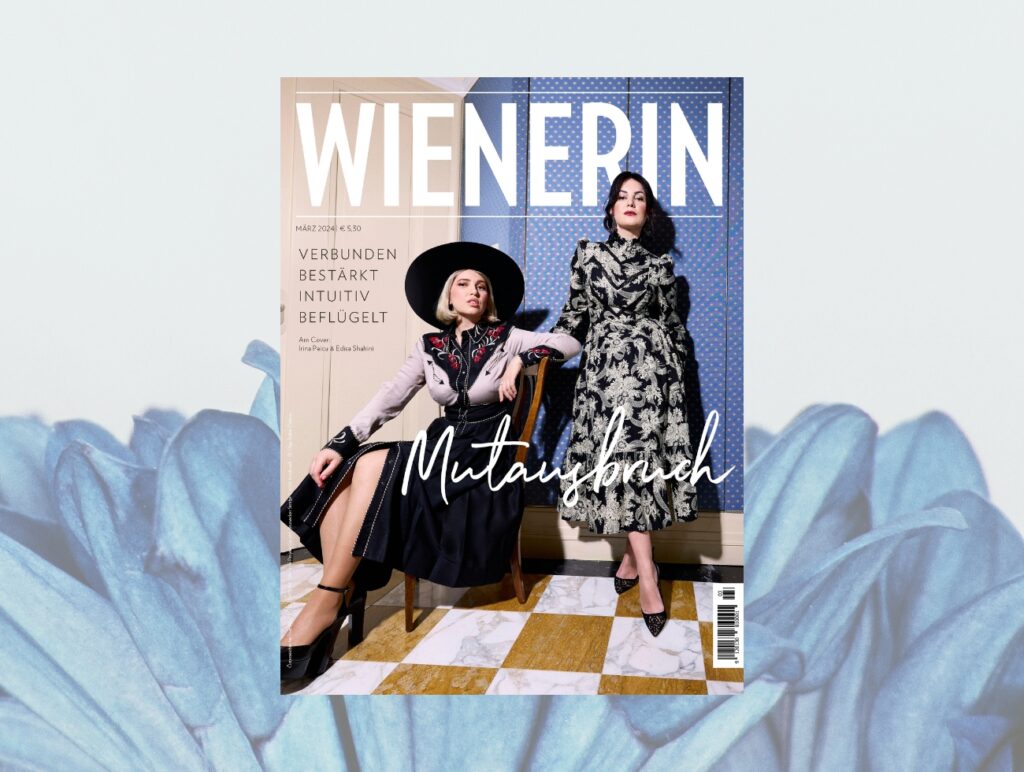 Auf dem Cover der neuen WIENERIN: Irina Peicu und Edisa Shahini in Lena Hoschek