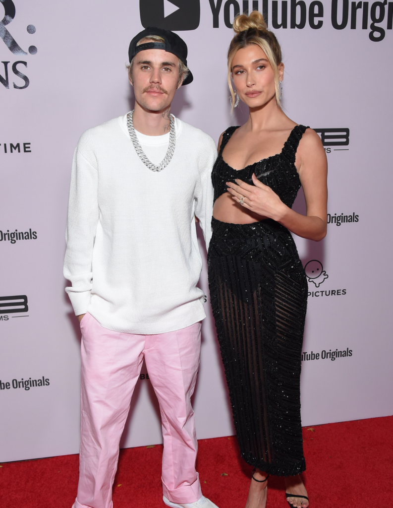Hailey Bieber, Tochter des Schauspielers Steven Baldwin, mit ihrem Ehemann Justin Bieber. © Shutterstock
