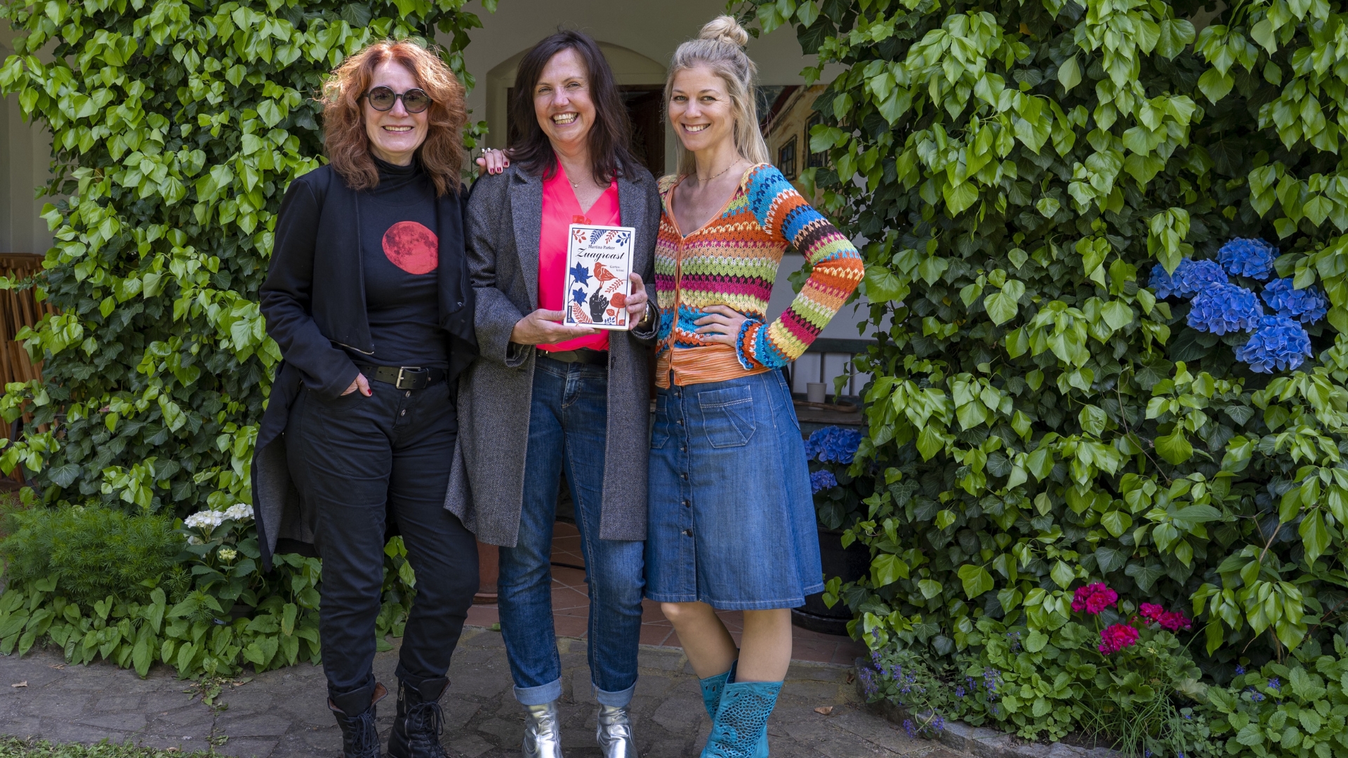 Martina Parker mit Hilde Dalike &