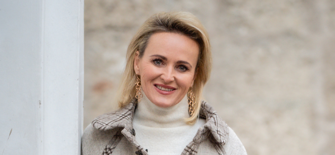 Portraitfoto von Alexandra Meissnitzer