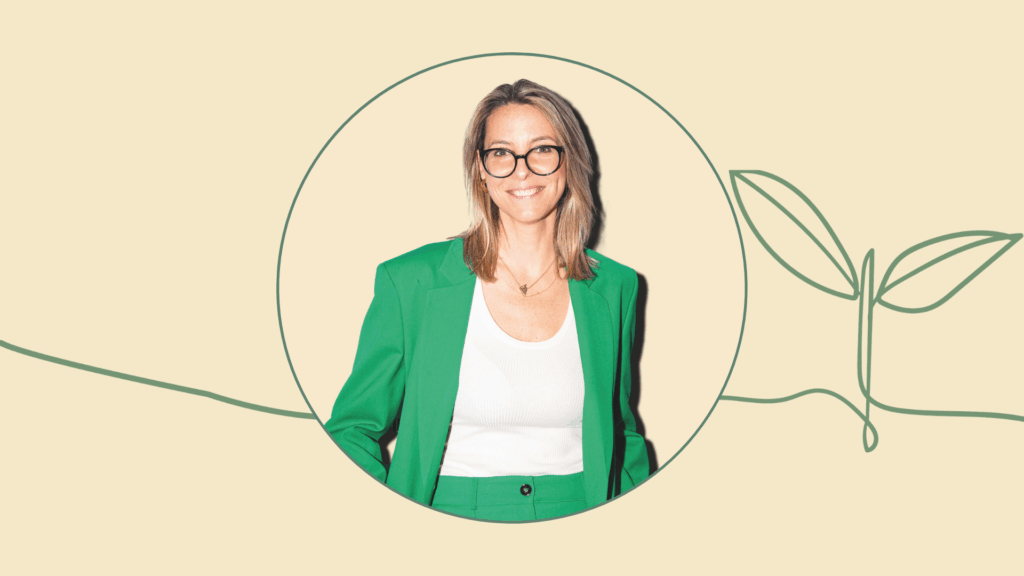 Portrait von Nadina Ruedl und rechts daneben eine One-Line-Zeichnung einer Pflanze