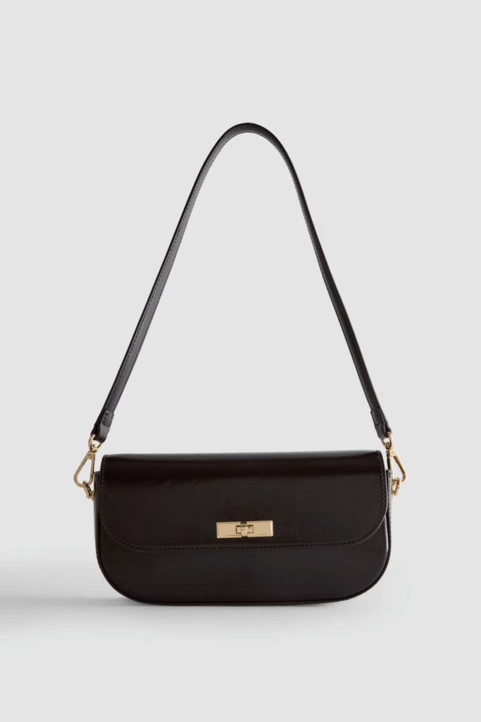 Strukturierte Schultertasche, um € 16,-
